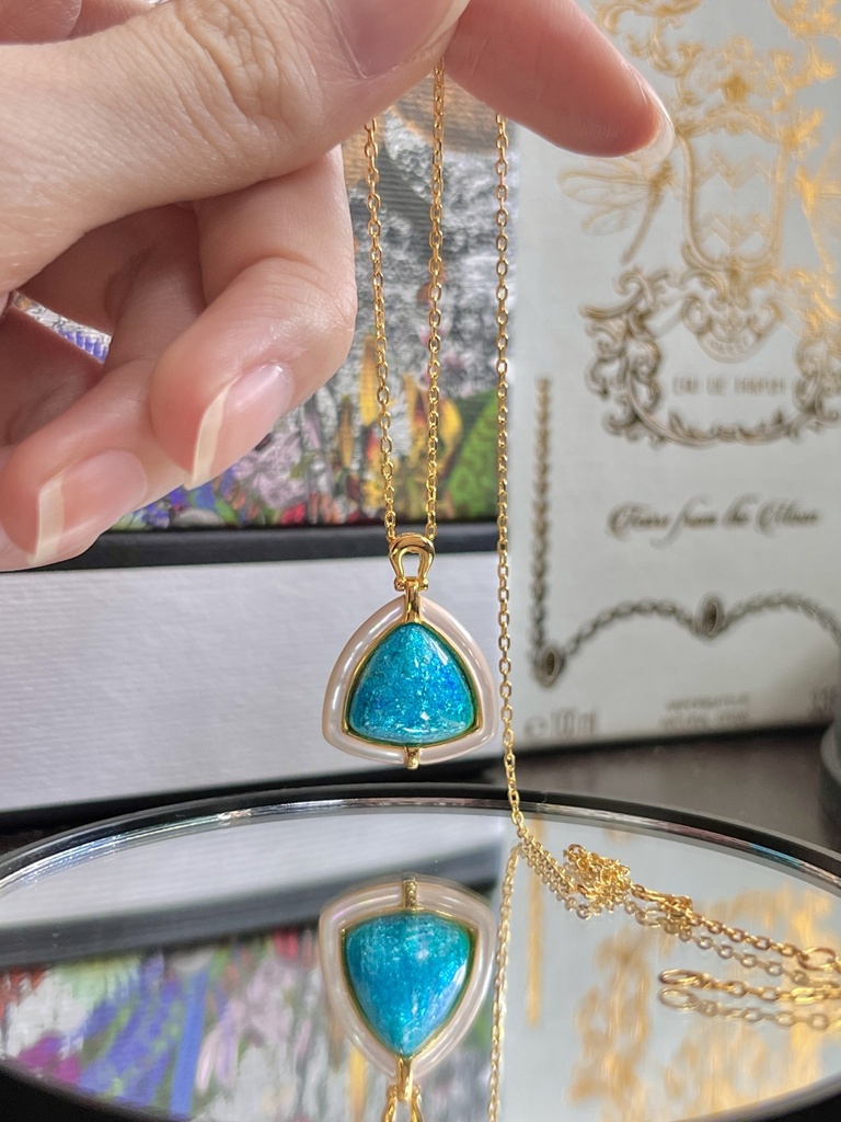 Sliver enamel necklace